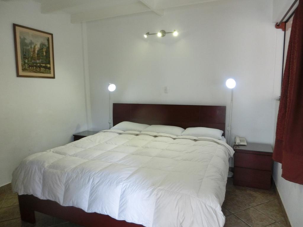 Hotel Miraflores Lodge Λίμα Δωμάτιο φωτογραφία